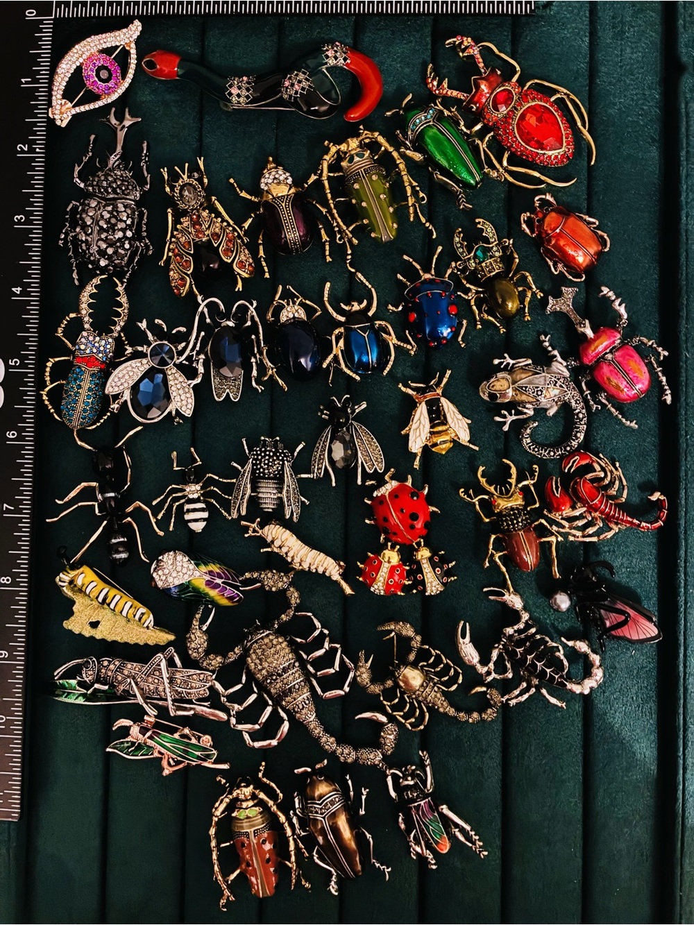 40pc Bug Insect Brooch Lot Snake Rhinestone Beetle Scorpion Lizard Mixed